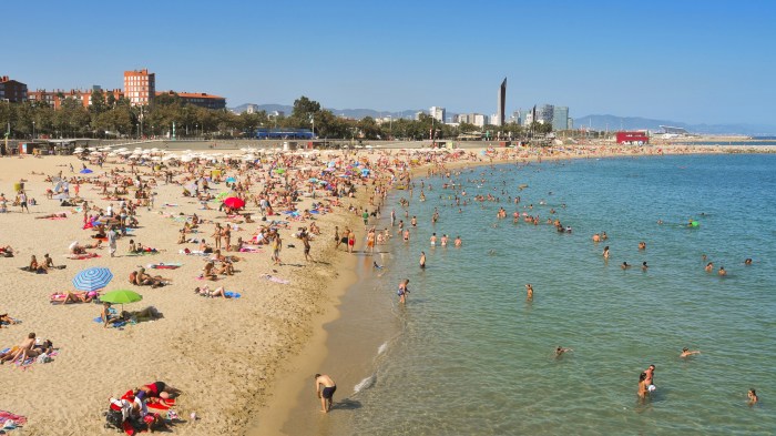 Barcelona barceloneta beaches sand